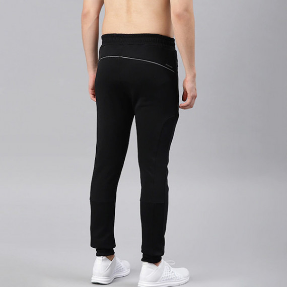 https://trendingfits.com/products/men-black-solid-rapid-dry-running-joggers