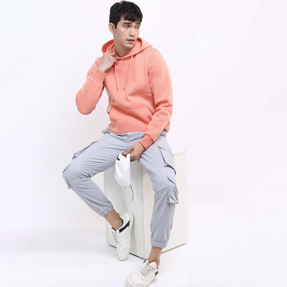 https://trendingfits.com/products/men-peach-coloured-hooded-sweatshirt