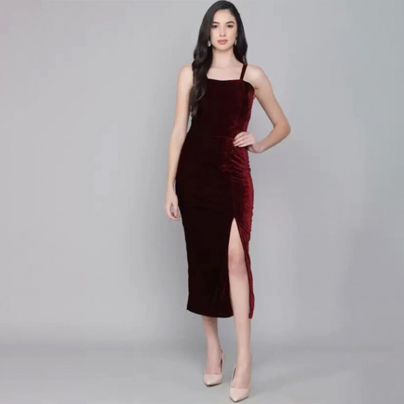 https://trendingfits.com/vi/products/maroon-velvet-sheath-midi-dress