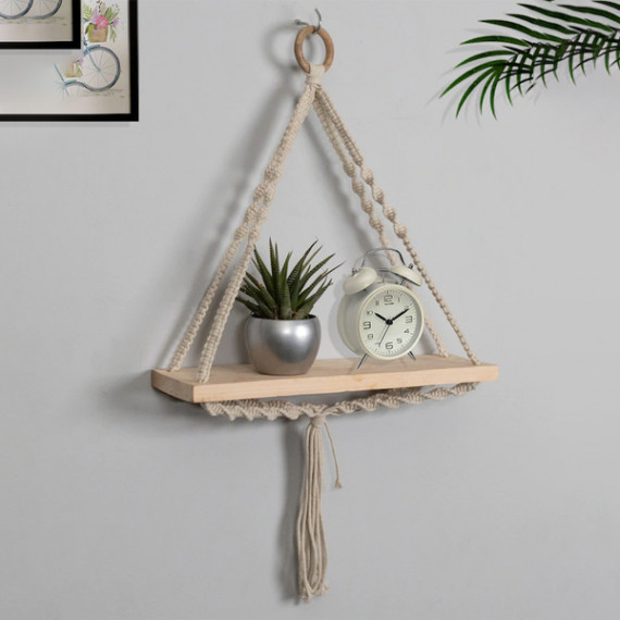 https://trendingfits.com/products/beige-triangle-macrame-wall-hanging-shelf