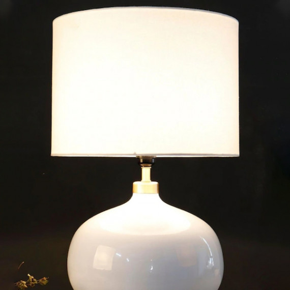 https://trendingfits.com/products/white-solid-handcrafted-bedside-standard-lamp