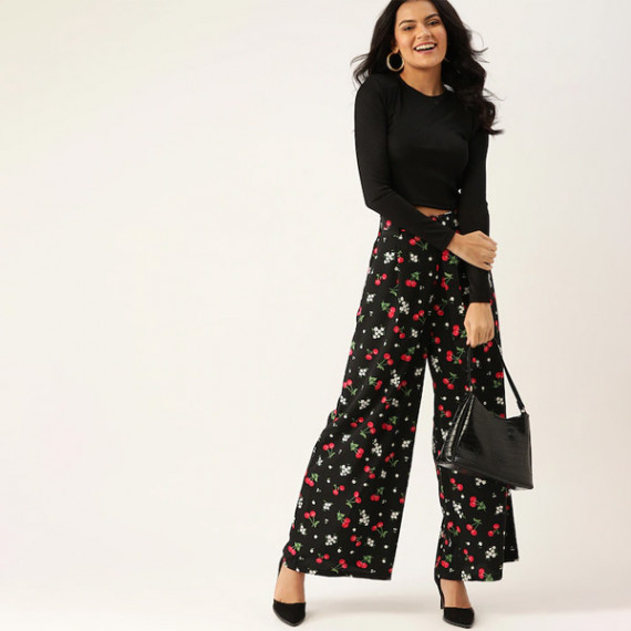 https://trendingfits.com/vi/products/women-black-red-cherry-print-wide-leg-palazzos