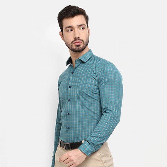 https://trendingfits.com/products/men-green-checked-formal-shirt