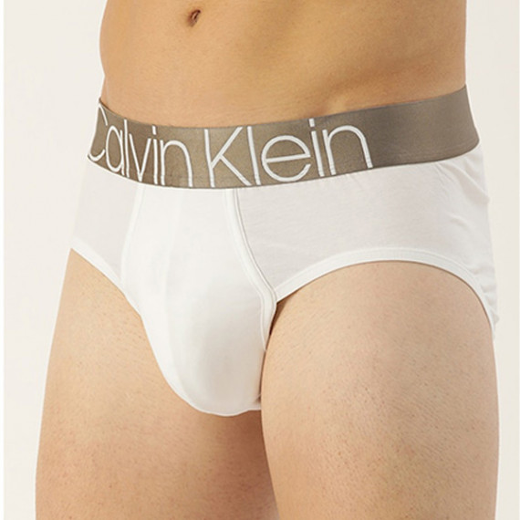 https://trendingfits.com/vi/products/men-white-solid-briefs-nb2536100