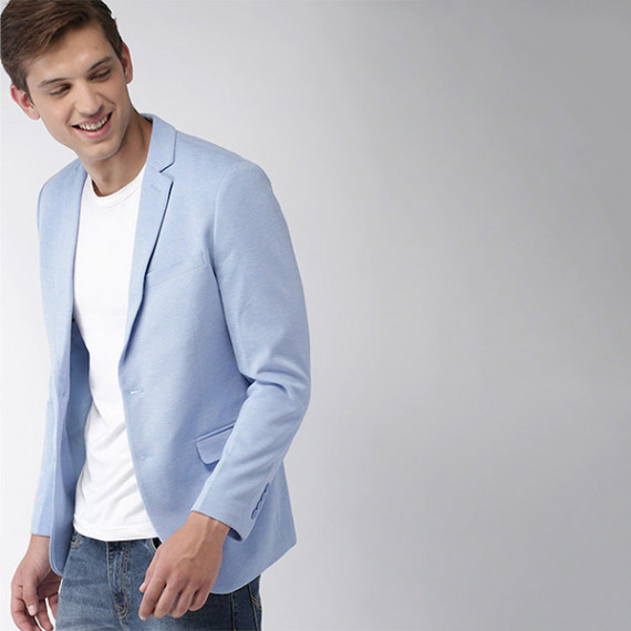 https://trendingfits.com/products/men-blue-solid-single-breasted-knitted-blazer