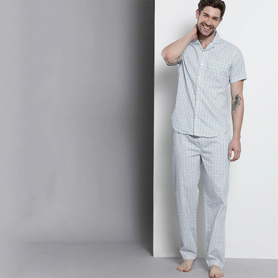 https://trendingfits.com/products/men-white-printed-pure-cotton-night-suit