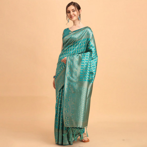 https://trendingfits.com/products/green-gold-toned-silk-blend-fusion-leheriya-saree